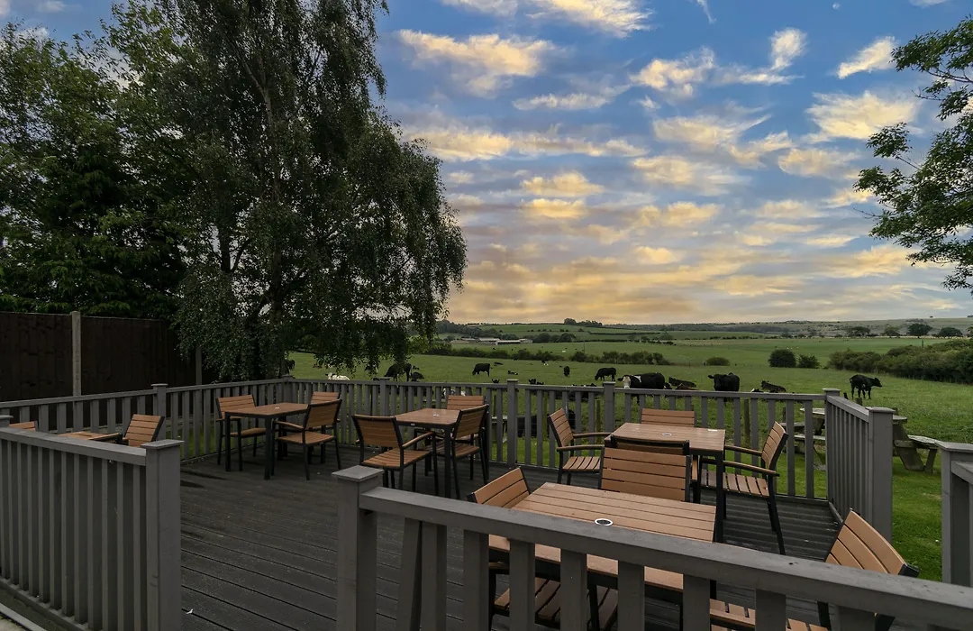 Three Horseshoes Inn-1
